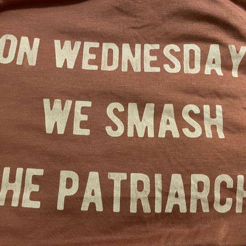 Feminist t-skjorte. Rosa. Smash the patriarchy. Mean Girls. 44/46