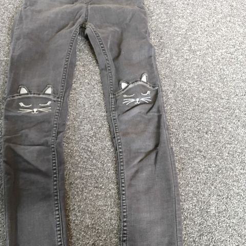 Barnebukse jeggins & denim str 8-9 år kr 100