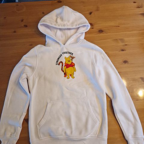 Hoodie/hettegenser fra Disney Ole Brum str 158/164. Barneklær