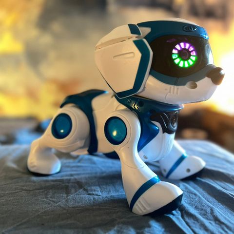 Teksta Puppy interaktiv robot hund