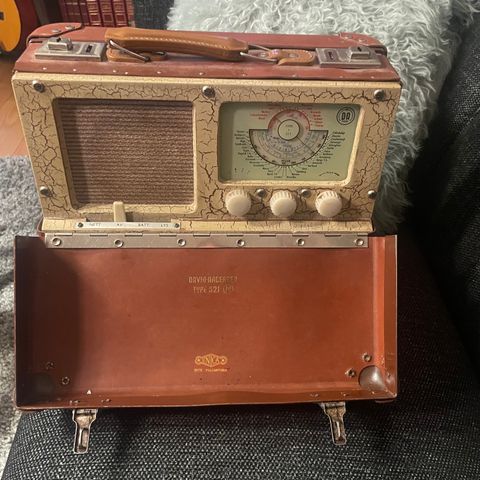 Gammel reiseradio David Andersen Type 521