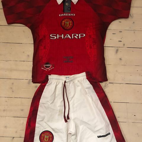 Manchester United - original 1996/98 fotballdrakt str LB