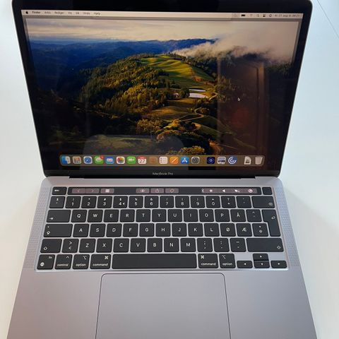 MacBook Pro (13-inch, M1, 2020) Kjøpt 2021 og kun benyttet 10 timer. "Ny"