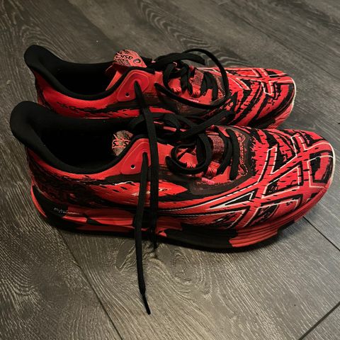 Asics Noosa Tri 15 str. 42