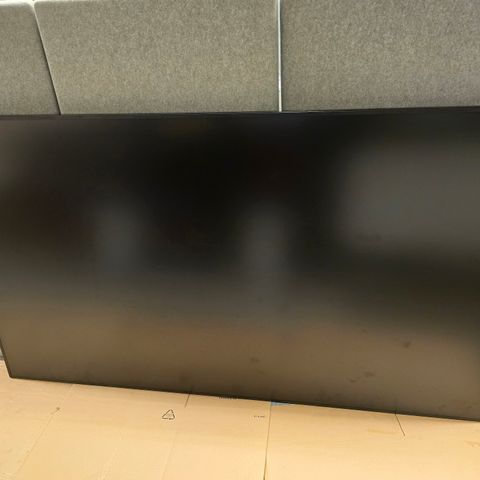 Samsung tv 89 tommer QM98F