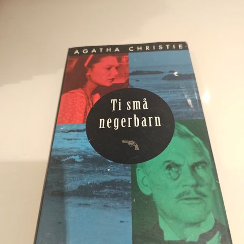 Ti små negerbarn. Agatha Christie