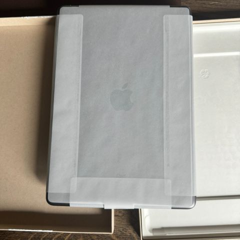 iPad 9. gen 64GB grå *HELT NY*