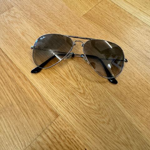 Ray ban aviator foldable