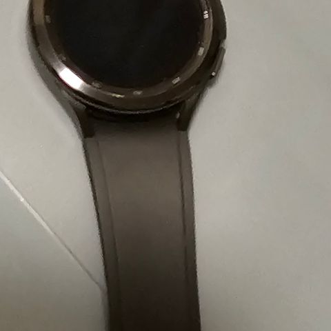 Samsung Galaxy Watch4 Classic 46mm BT (sort)