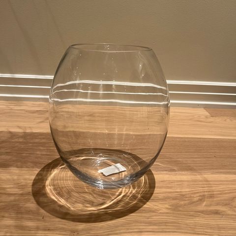 Stor glassvase fra Mester Grønn