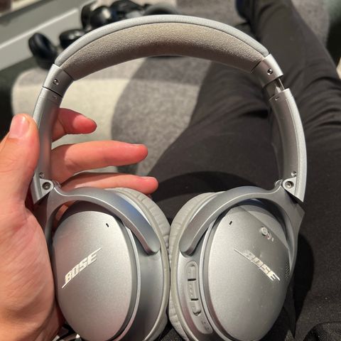 Bose QC35 hodetelefon