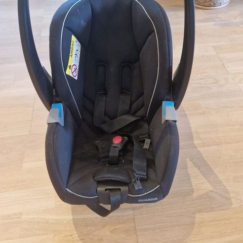 Recaro Guardia bilsete baby inkludert base selges.