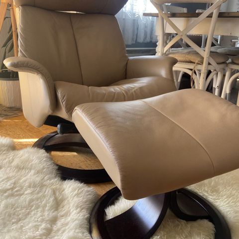 IMG/Ekornes lenestol m/krakk