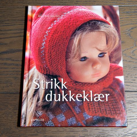 Målfrid Gausel "Strikk dukkeklær"