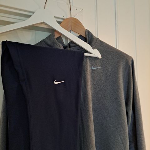 2 Nike plagg -tights og overdel kr 300