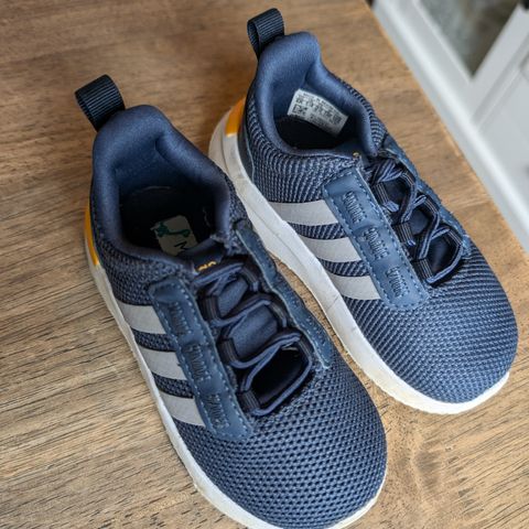 Adidas sko str 22