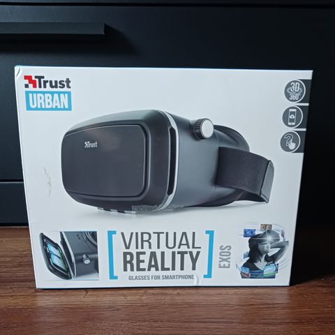 Trust Urban Virtual Reality (VR) headset