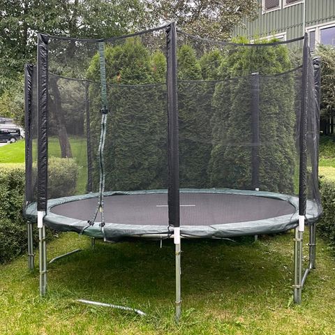 Pent Brukt Trampoline m/ sikkerhetsnett