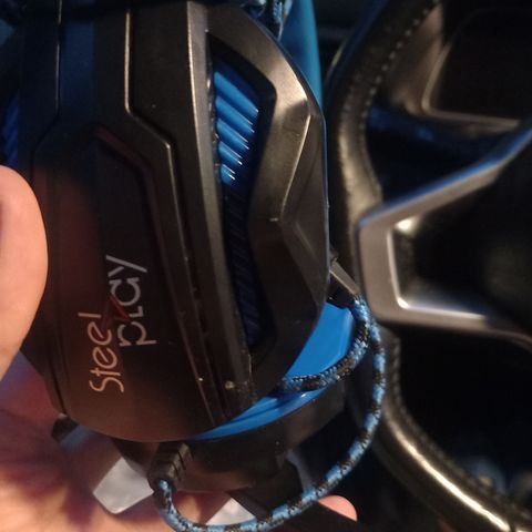 Gaming headset