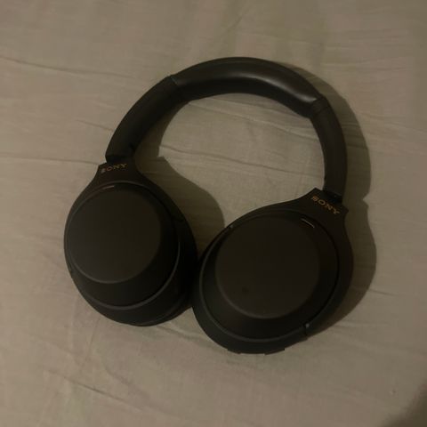 Sony wh-1000xm4 headsett til salgs