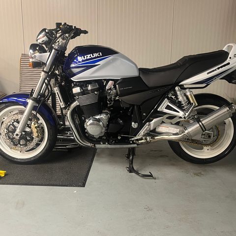 Suzuki Gsx-1400 2 stk slip on