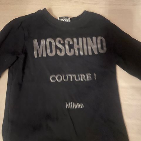 Moschino genser