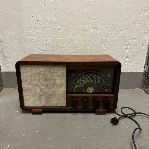 Vintage retro radio