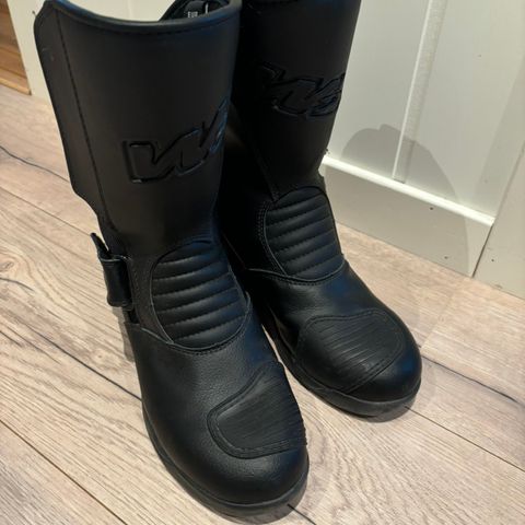 Mc boots W2