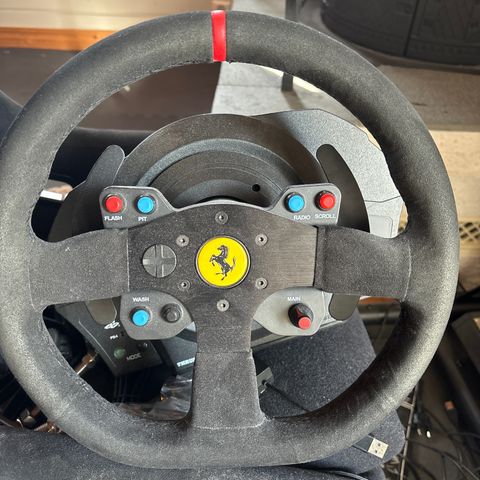 Thrustmaster T300 Ferrari rig