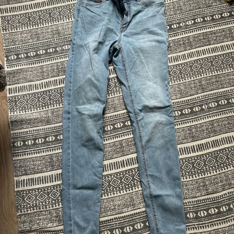 Jane skinny M/34