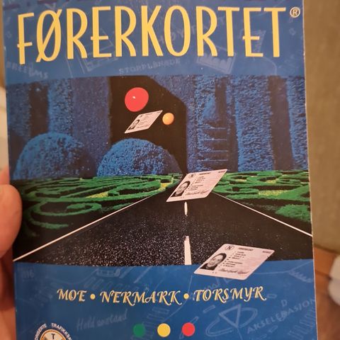 Veien til førerkortet bok