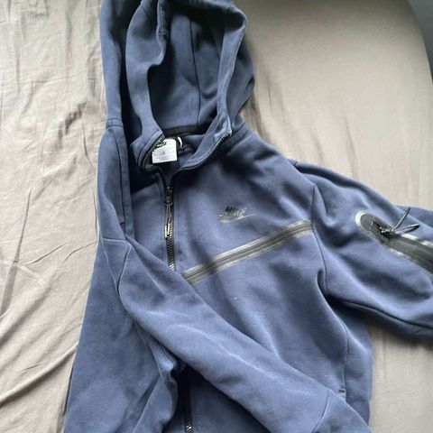 Nike tech fleece