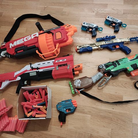 Stor samling med Nerf og Xuru X-shot