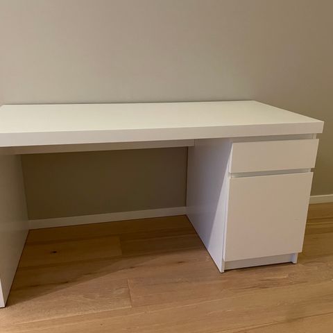 Skrivepult Malm IKEA Hvit selges