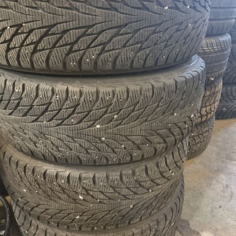 nokian vinterdekk 205/60/16