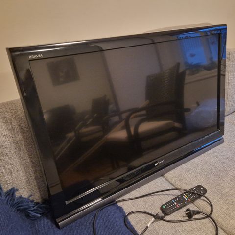 40" Sony Bravia tv.