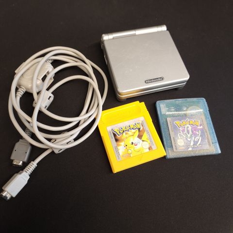 Gameboy advance SP + pokemon og tilbehør