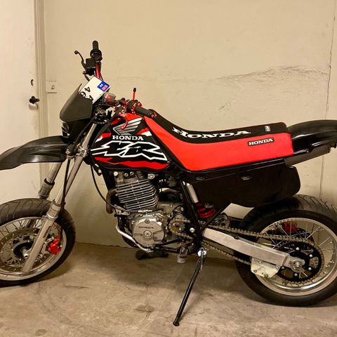 Honda xr600r selges i deler