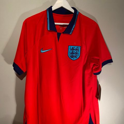 BNWT England bortedrakt 22/23