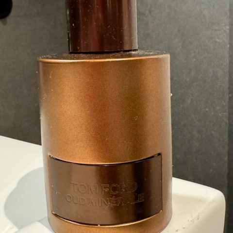 Tom Ford Oud Minérale 100 ml, brukt 1 spray