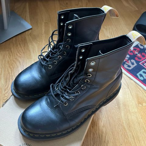 Dr Martens 1460 vegansk