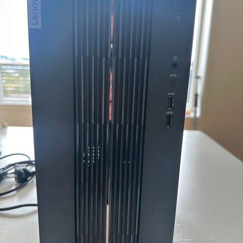 Lenovo gaming pc med wifikort