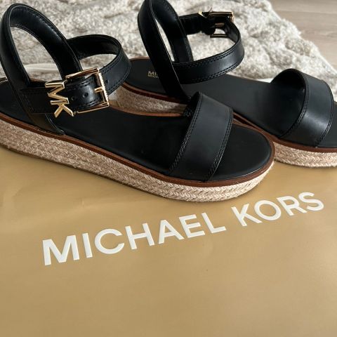 Michael Kors sandaler, brukt én gang!