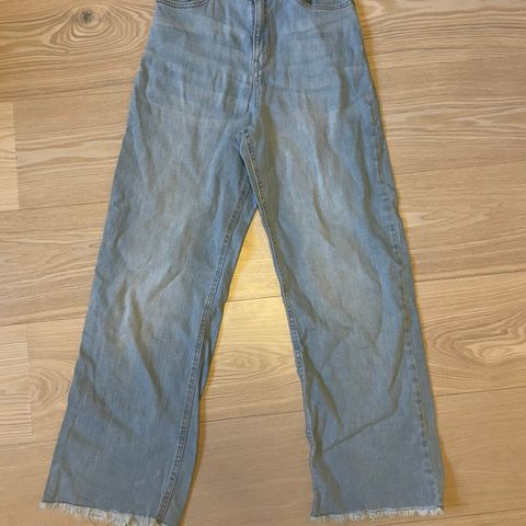 Blå jeans med sleng