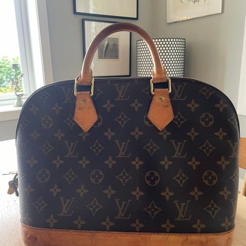 Louis Vuitton mod. Alma