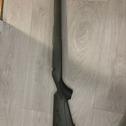 Tikka T3x stokk m/ oransje grep