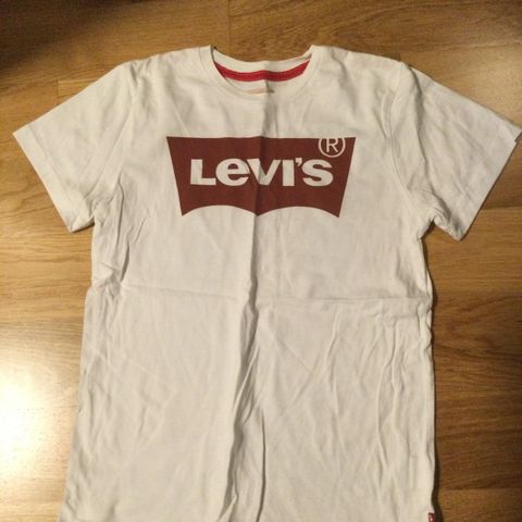 Levis t-skjorte