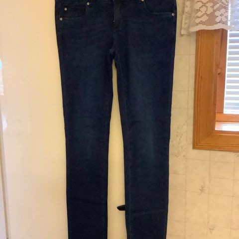 Ny jeans mrk Floyd Angelina str 29