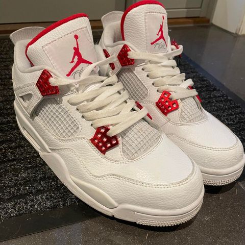 Jordan 4