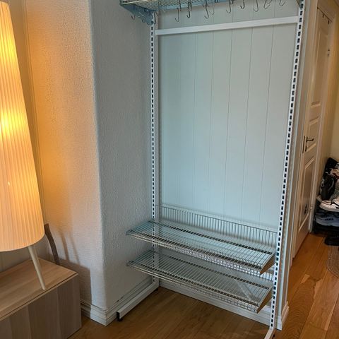 Klesstativ / garderobe / garderobestativ